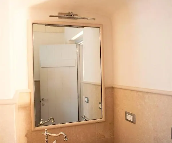 Vittoria Villa *